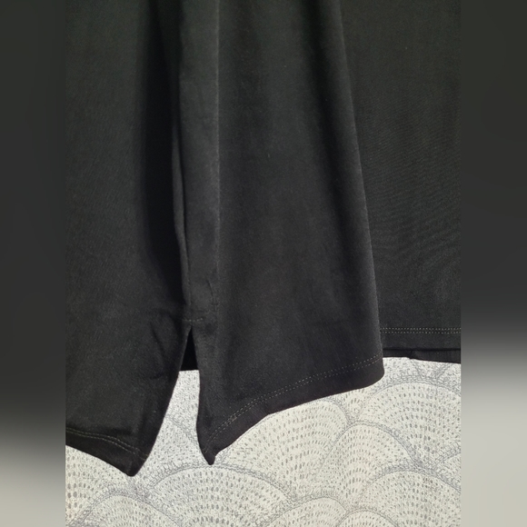 Avenue VIP Black Sleeveless Top Size 30/32 - Picture 4 of 5